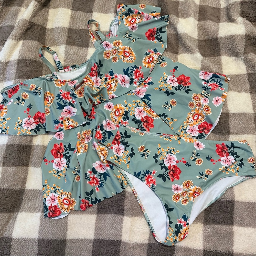 Amazon Floral Bikini Set - Green and Red